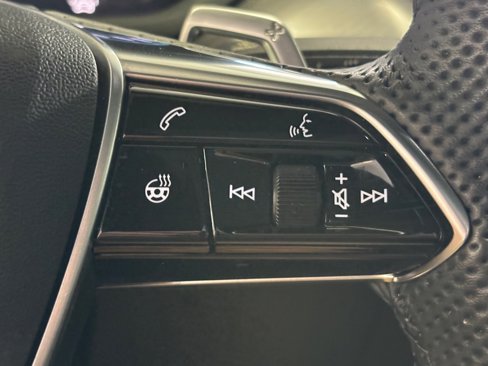 Used 2023 Audi e-tron GT Premium Plus image 40