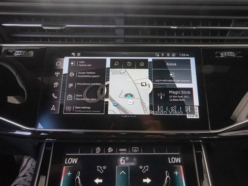 Certified 2025 Audi Q8 Premium image 19