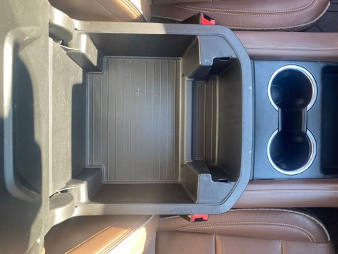 Used 2022 Chevrolet Suburban High Country image 24