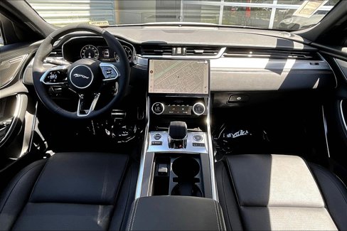 New 2024 Jaguar XF R-Dynamic SE image 5