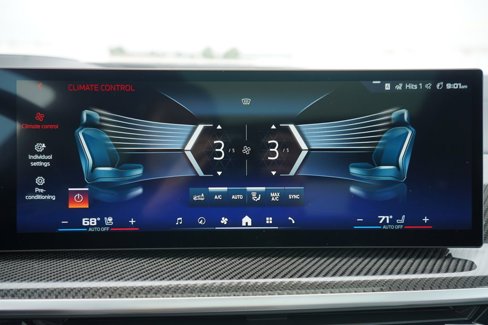 New 2026 BMW X7 M60i image 17