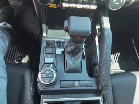 New 2025 Toyota Tacoma TRD Off-Road image 15