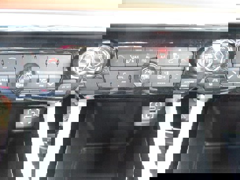 Used 2024 Jeep Compass Limited image 29