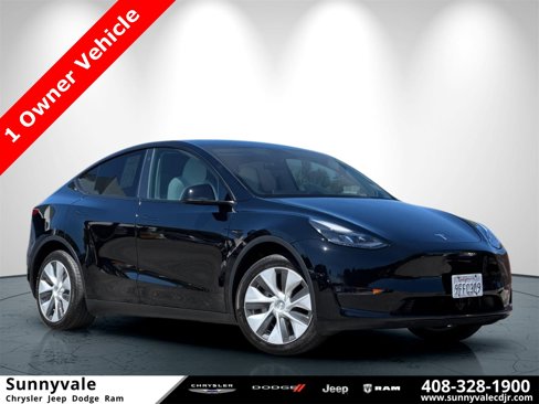 Used 2023 Tesla Model Y Long Range image 1