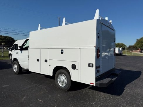 New 2026 Ford E-350 and Econoline 350 Super Duty w/ Power Equipment Group image 4