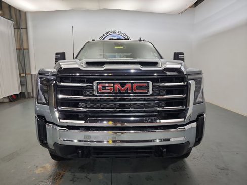 Used 2024 GMC Sierra 3500 SLE w/ SLE Convenience Package image 10
