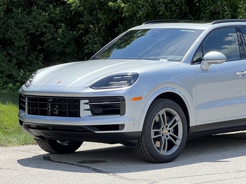 New 2025 Porsche Cayenne image 11