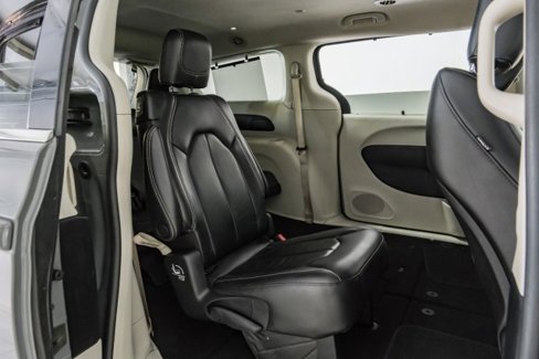 Used 2022 Chrysler Pacifica Touring-L image 31