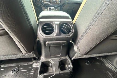 Used 2023 Jeep Wrangler Willys image 30