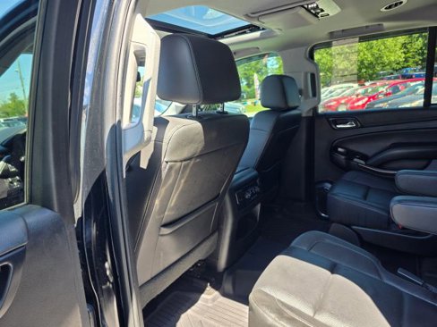 Used 2018 GMC Yukon SLT w/ Premium Edition image 17
