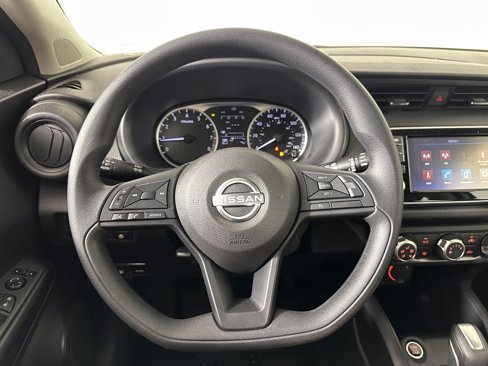 New 2024 Nissan Kicks S image 11