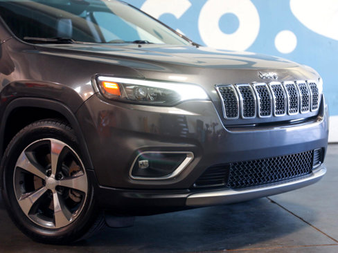 Used 2020 Jeep Cherokee Limited image 23