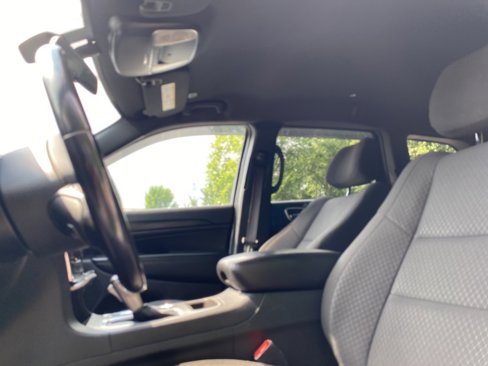 Used 2020 Jeep Grand Cherokee Laredo image 10
