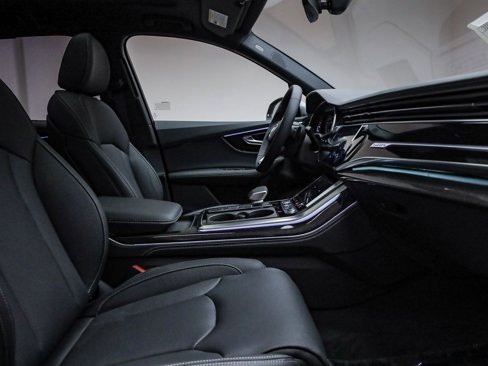 New 2025 Audi Q7 3.0T Prestige image 19