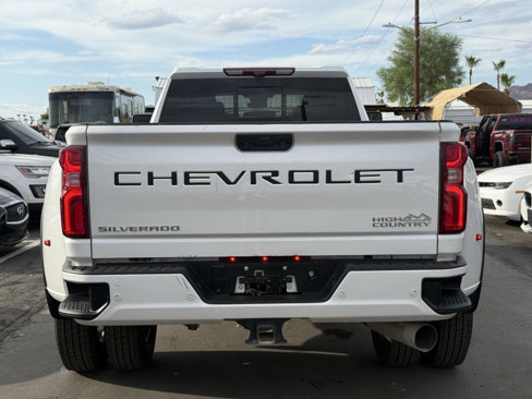 Used 2024 Chevrolet Silverado 3500 High Country w/ High Country Premium Package image 9