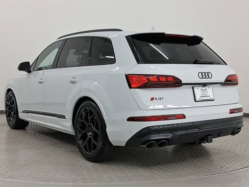 New 2026 Audi SQ7 Prestige image 3