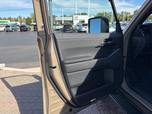 New 2025 Lexus GX 550 image 16