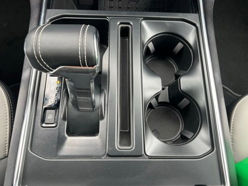 New 2025 Ford F150 Lightning Platinum image 32