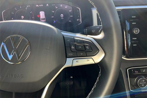 Used 2023 Volkswagen Atlas SE image 15