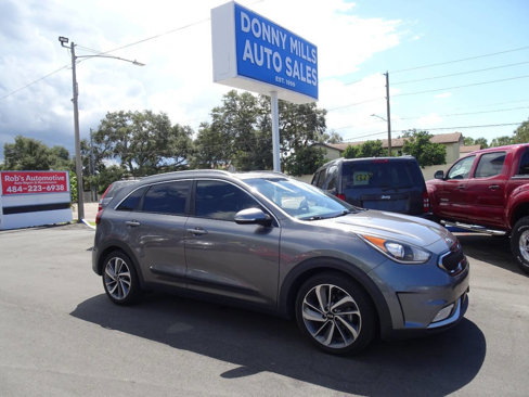 Used 2017 Kia Niro Touring w/ Advanced Technology Package image 2