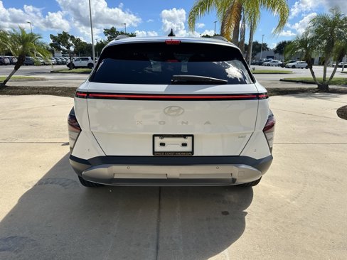 Used 2025 Hyundai Kona Limited image 5