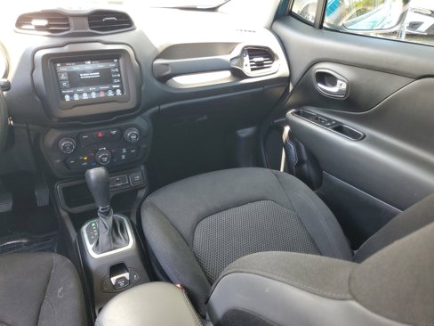 Used 2020 Jeep Renegade Altitude image 13