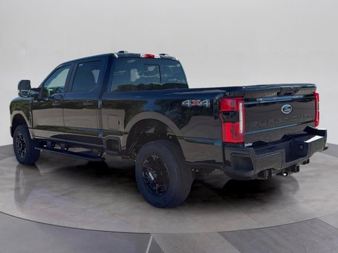 New 2026 Ford F250 4x4 Crew Cab Super Duty image 3