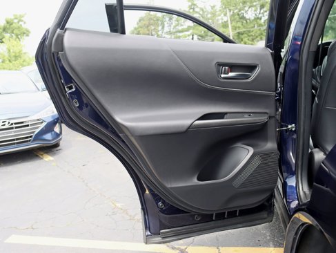 Used 2024 Toyota Venza XLE image 32