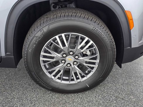 New 2026 Chevrolet Traverse LT w/ Enhanced Driving Package image 9
