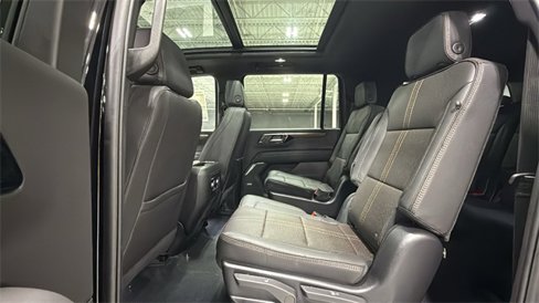 New 2026 Chevrolet Suburban High Country image 14