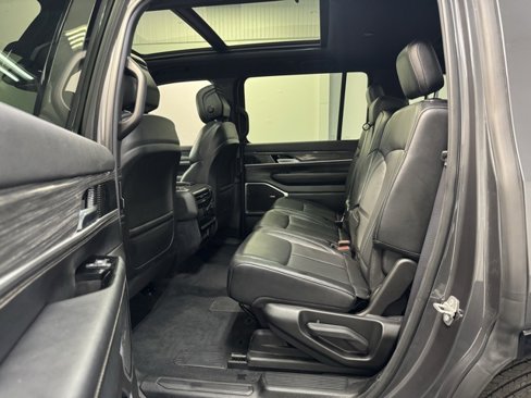 Used 2022 Jeep Wagoneer Series II w/ Premium Group I image 31