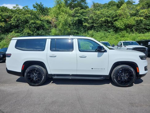 New 2025 Jeep Wagoneer L Series II image 2