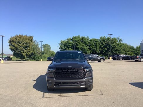 New 2026 RAM 1500 4x4 Crew Cab image 2