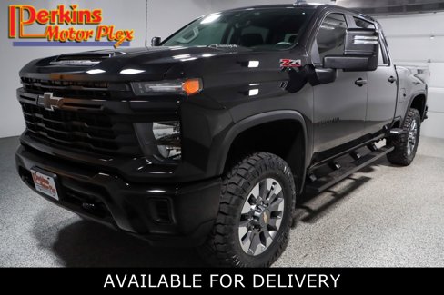 Used 2024 Chevrolet Silverado 2500 Custom w/ Custom Convenience Package image 1
