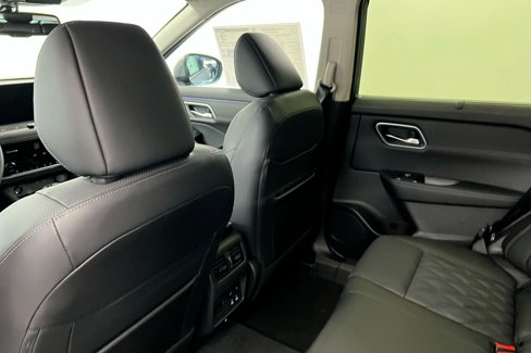 New 2025 Nissan Rogue Platinum w/ Platinum Premium Package image 19