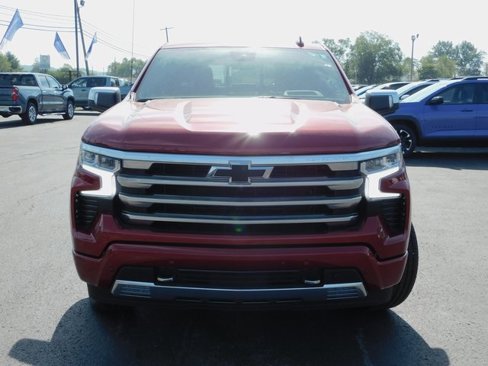 Used 2025 Chevrolet Silverado 1500 High Country w/ Technology Package image 3