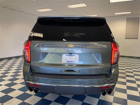 Used 2023 Chevrolet Suburban Premier image 10