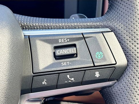 New 2025 Mitsubishi Outlander SEL image 14