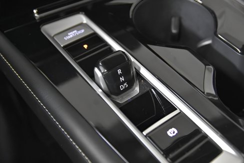 Used 2024 Volkswagen Atlas SE image 29