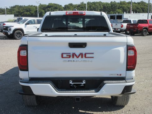 New 2026 GMC Canyon AT4 image 5