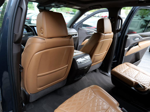 Used 2022 Cadillac Escalade Premium Luxury image 51