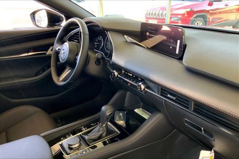 New 2026 MAZDA MAZDA3 Hatchback w/Premium Plus Pkg image 17