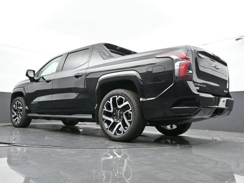 New 2025 Chevrolet Silverado EV RST image 45