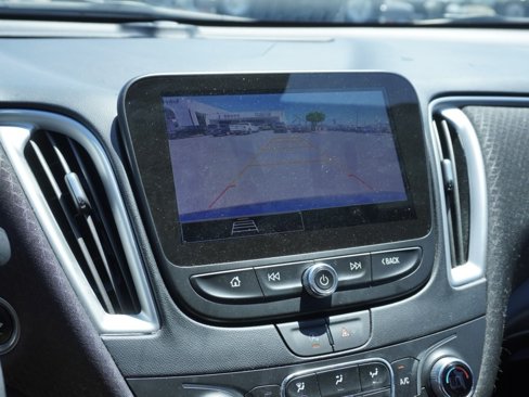 Used 2024 Chevrolet Malibu LT image 15