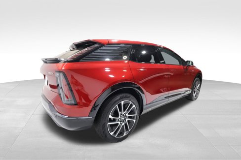 Certified 2025 Cadillac Optiq Sport 2 w/ LPO, Floor Liner Package image 4