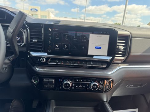 Used 2024 GMC Sierra 2500 SLT w/ SLT Premium Package image 16