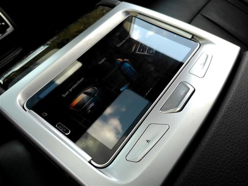 Used 2019 BMW 740i w/ Executive Package image 17
