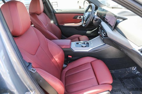Used 2025 BMW 330i Sedan image 16