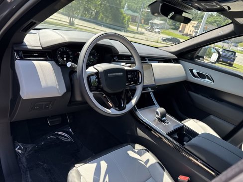 New 2026 Land Rover Range Rover Velar Dynamic SE image 14