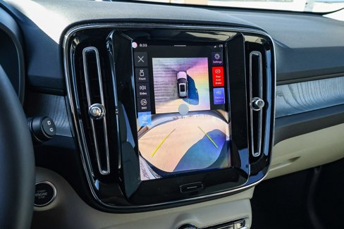 New 2026 Volvo XC40 B5 Plus w/ Protection Package Premier image 22